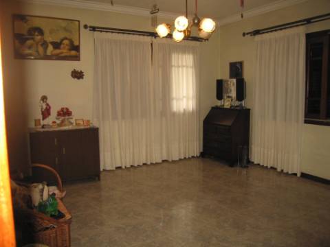 Moradia T6 Canelas Centro