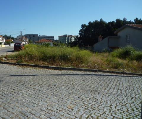 2 Lotes de terrenos para venda em Canelas