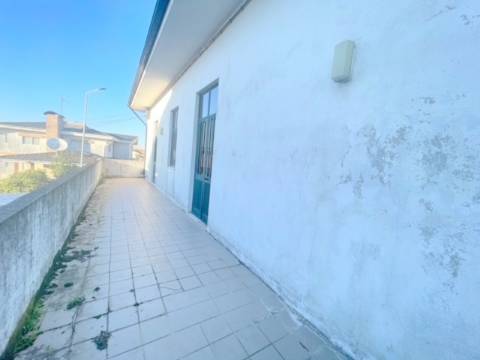 Prédio para Habitação e Comércio!