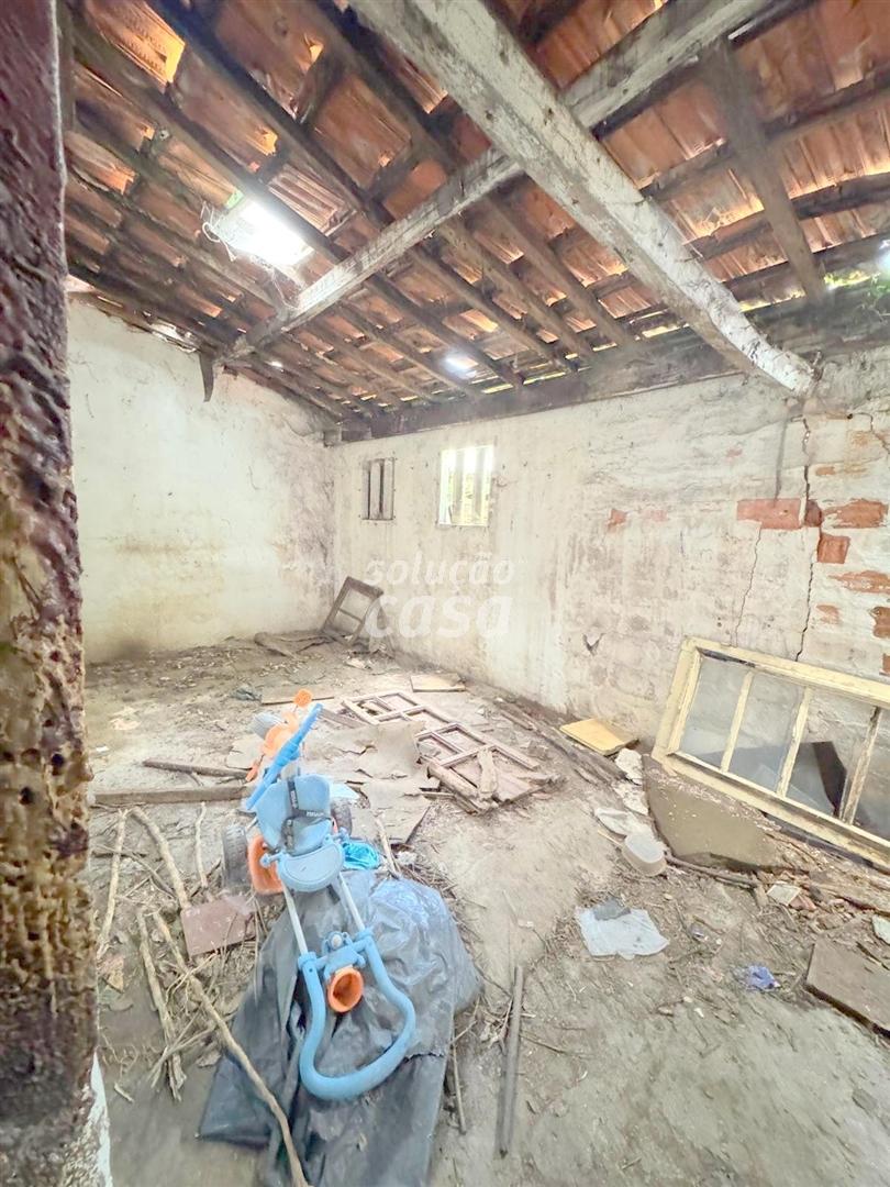 Moradia Térrea com Anexo e Poço – Excelente Localização em Vila Nova de Gaia!