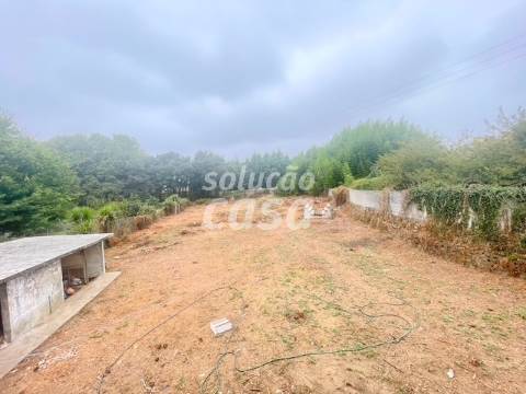 Moradia Isolada T4 TOTALMENTE REMODELADA, com 2860m2 de Terreno!
