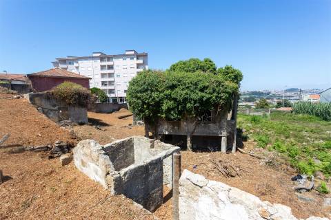 Terreno para Construção, com PIP Aprovado!