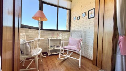 Apartamento T2+1 com Garagem, no Jardim Soares dos Reis!