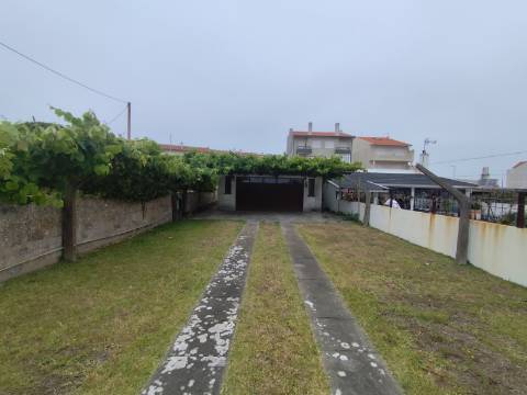 🌊🏡 Moradia Exclusiva na Torreira – Entre a Praia e a Ria