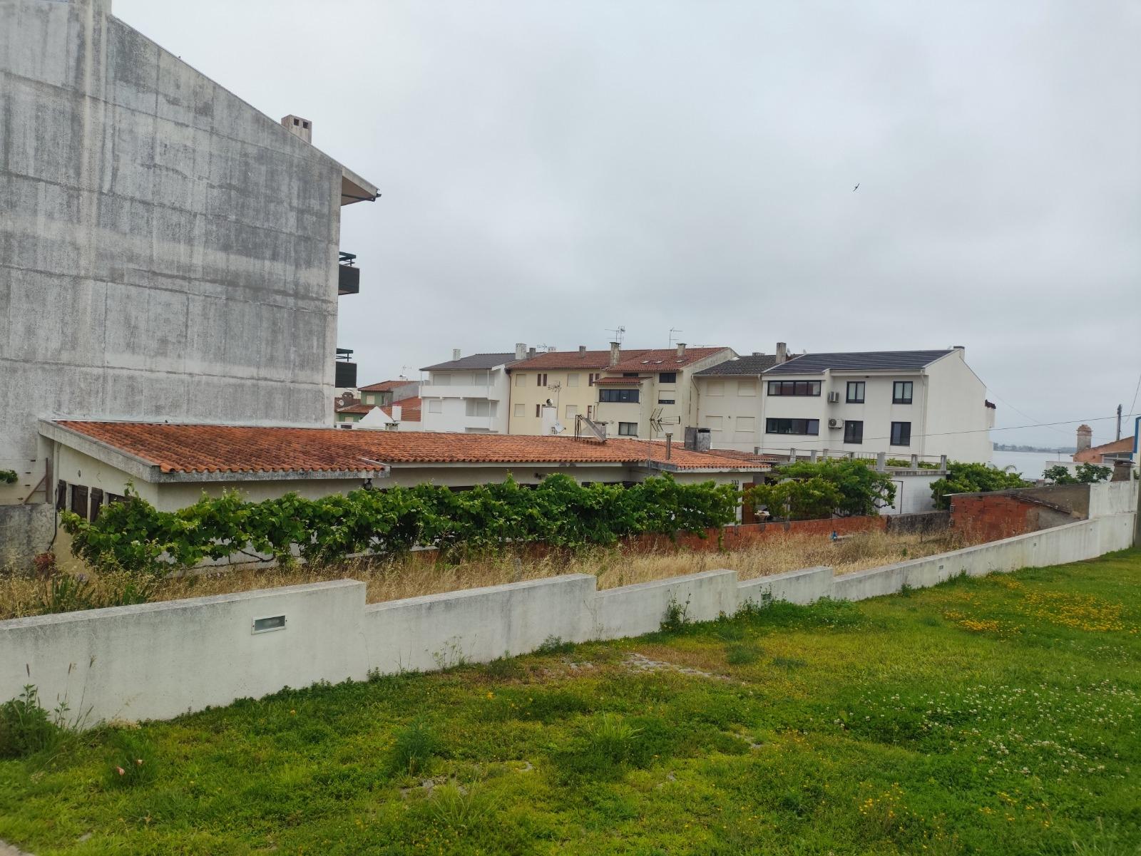 🌊🏡 Moradia Exclusiva na Torreira – Entre a Praia e a Ria