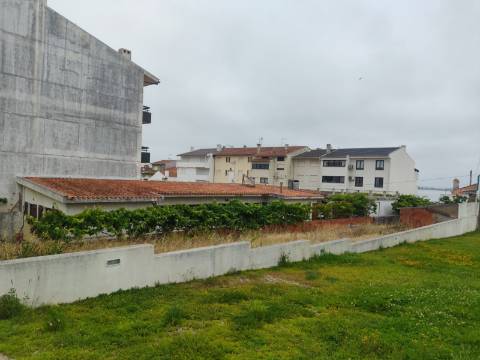 🌊🏡 Moradia Exclusiva na Torreira – Entre a Praia e a Ria