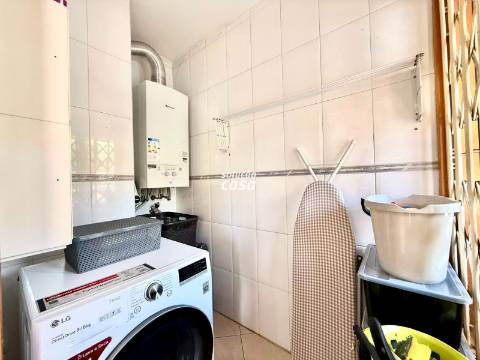 Apartamento T2 com Lugar de Garagem | Excelente Localização