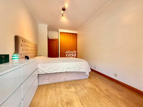 Apartamento T2 com Lugar de Garagem | Excelente Localização