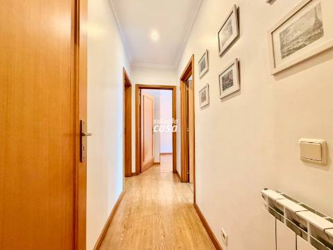 Apartamento T2 com Lugar de Garagem | Excelente Localização
