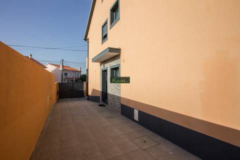 Moradia Geminada T3 Venda em Quinta do Conde,Sesimbra