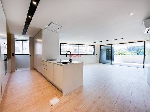 Apartamento T4 Venda em Gondomar (São Cosme), Valbom e Jovim,Gondomar