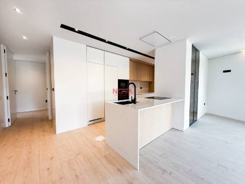 Apartamento T4 Venda em Gondomar (São Cosme), Valbom e Jovim,Gondomar