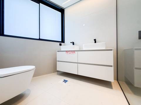 Apartamento T4 Venda em Gondomar (São Cosme), Valbom e Jovim,Gondomar