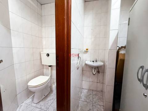Loja  Trespasse em Ermesinde,Valongo