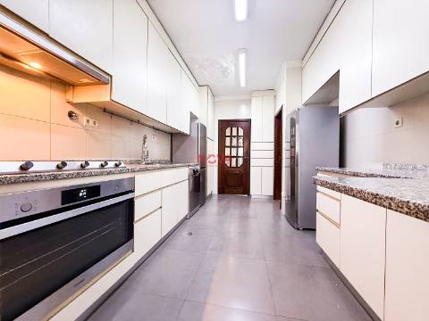 Apartamento >=T10 Venda em Paranhos,Porto