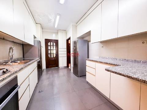 Apartamento >=T10 Venda em Paranhos,Porto
