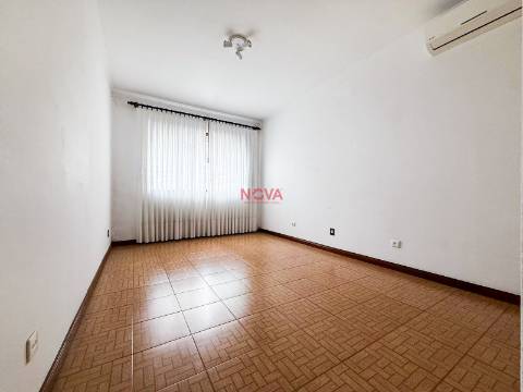 Apartamento >=T10 Venda em Paranhos,Porto