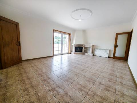 Moradia Isolada T3+1 Venda em Canedo, Vale e Vila Maior,Santa Maria da Feira