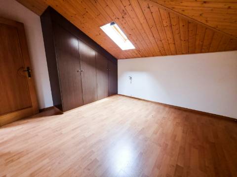 Moradia Isolada T3+1 Venda em Canedo, Vale e Vila Maior,Santa Maria da Feira