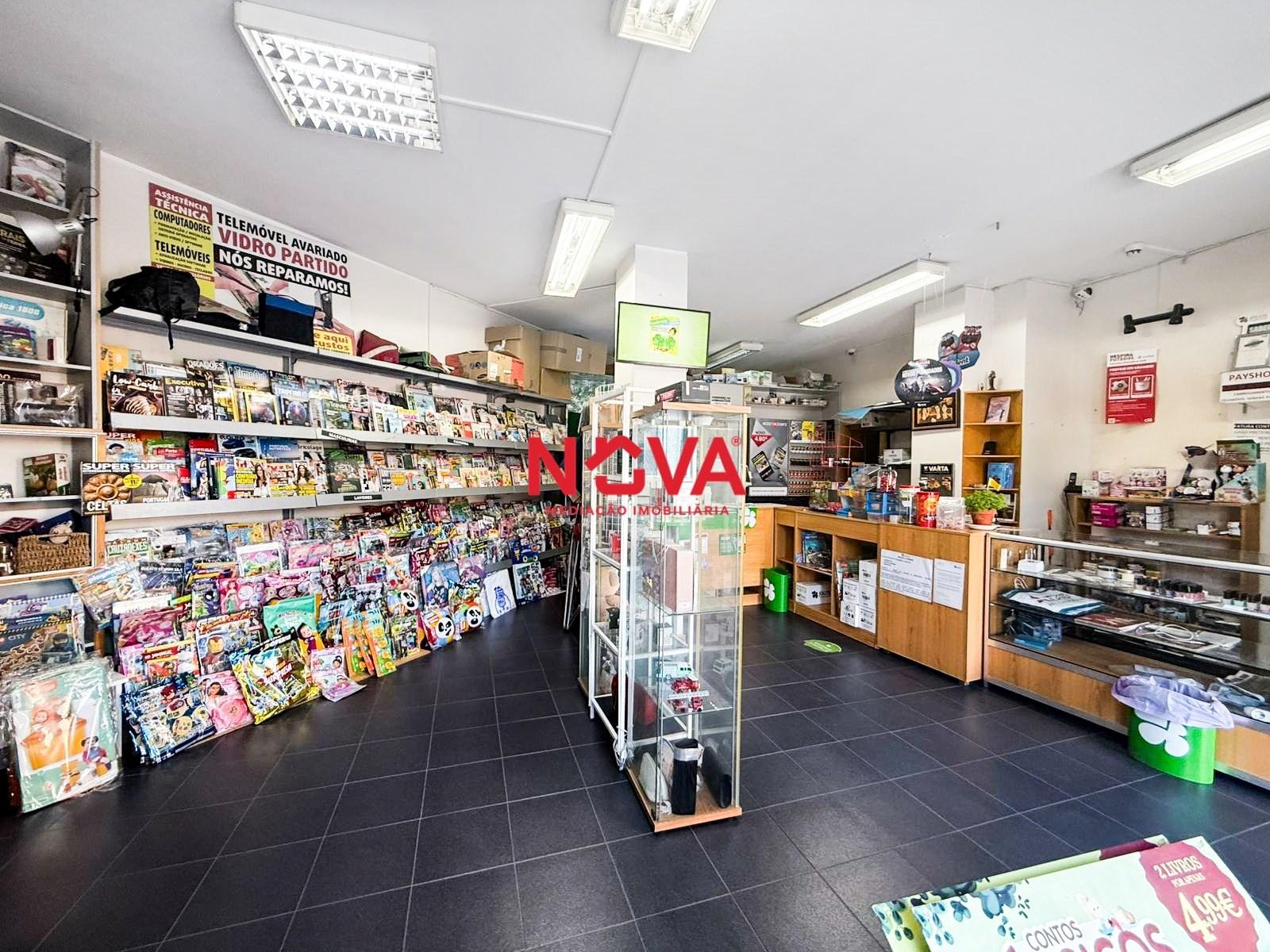 Loja  Venda em Pedrouços,Maia