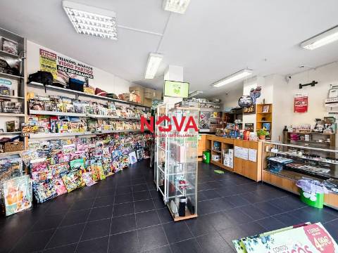 Loja  Venda em Pedrouços,Maia