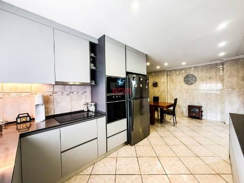 Moradia T4 Venda em Alfena,Valongo