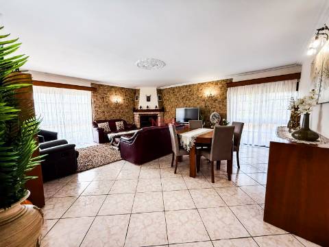 Moradia T4 Venda em Alfena,Valongo