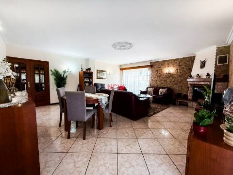 Moradia T4 Venda em Alfena,Valongo