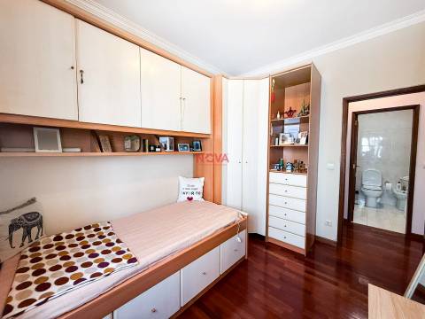 Andar Moradia T3 Venda em Ermesinde,Valongo