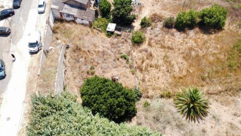 Terreno com projeto para moradia T3 moderna em Alvor — Portimão, Algarve