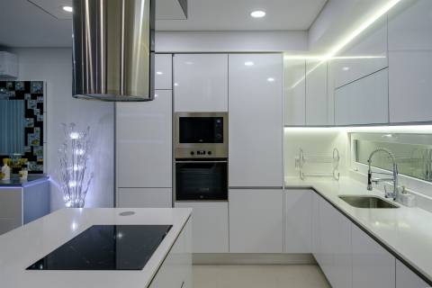 Luxuosa Moradia T4, Aroeira, Almada