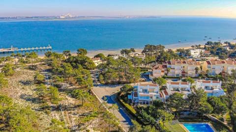 Lote de Terreno Urbano em Tróia