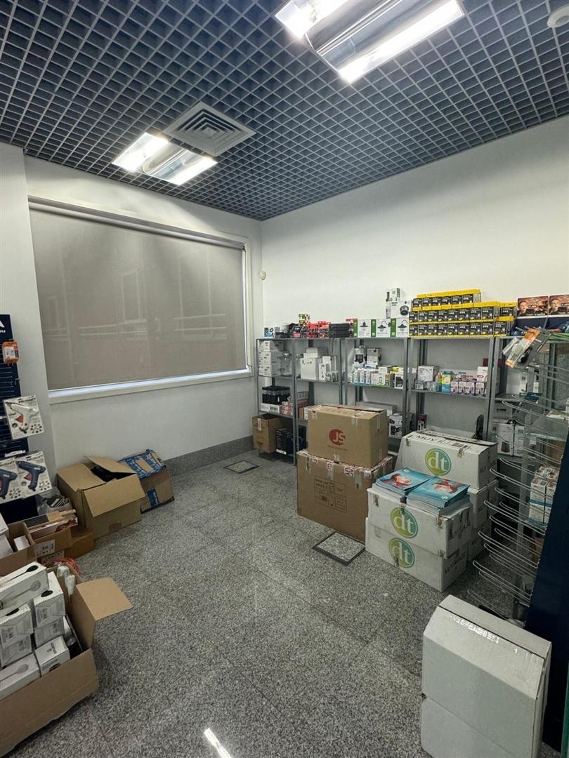 Loja Comercial com 154 m2 perto do Centro de Arcozelo