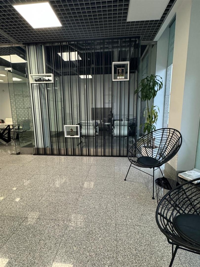 Loja Comercial com 154 m2 perto do Centro de Arcozelo
