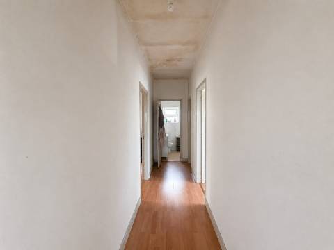 Apartamento T2 Venda em Vermoim,Vila Nova de Famalicão