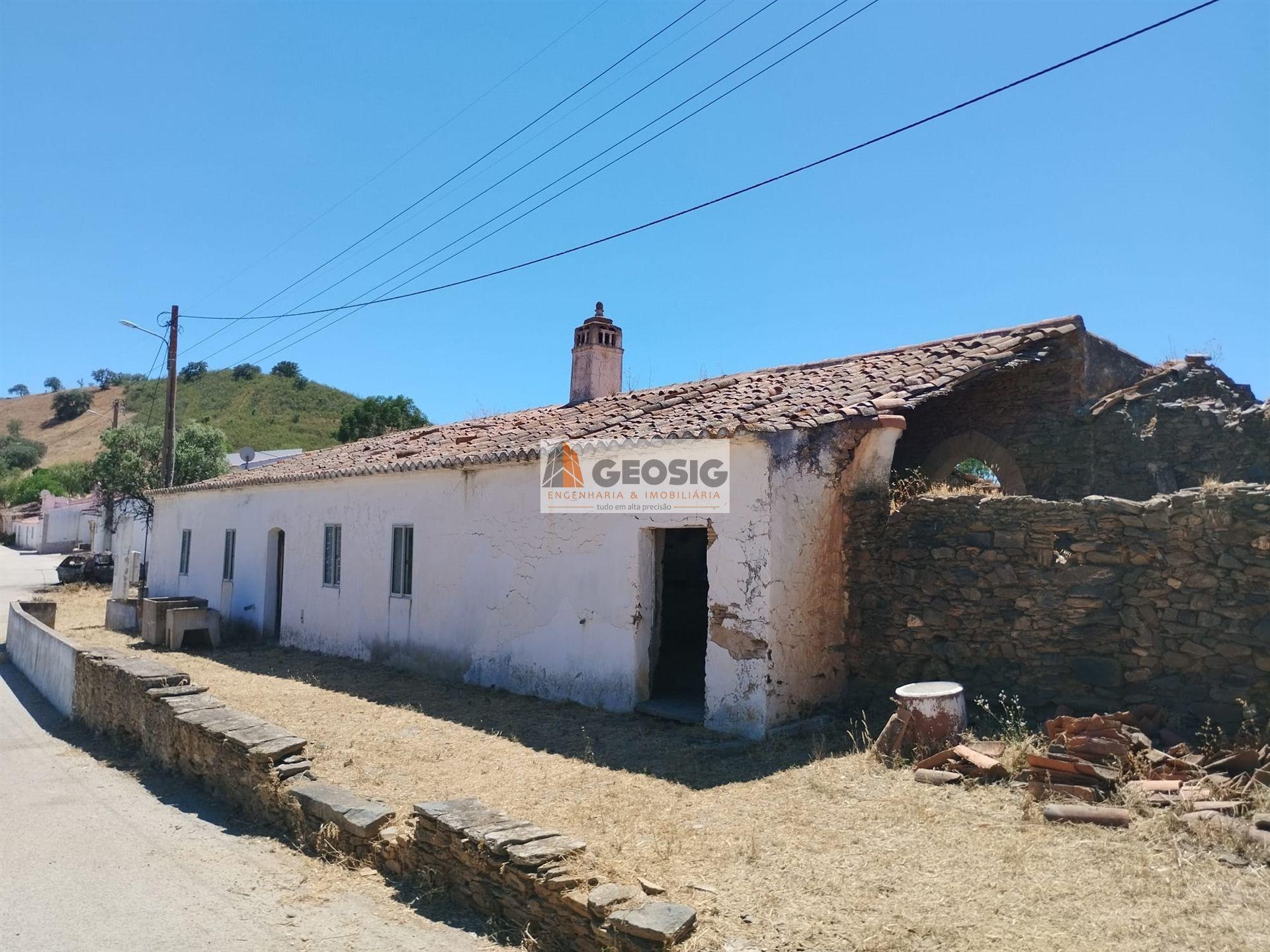 Moradia para Restaurar T2 Venda em Ameixial,Loulé