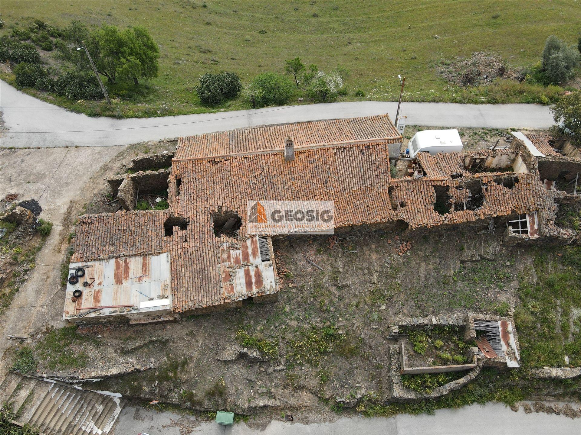 Moradia para Restaurar T2 Venda em Ameixial,Loulé