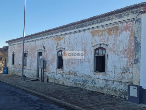 Moradia para Restaurar T9 Venda em Entradas,Castro Verde