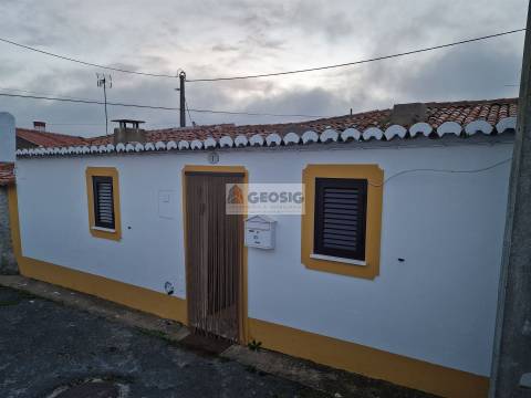 Moradia T1 Venda em Santa Bárbara de Padrões,Castro Verde