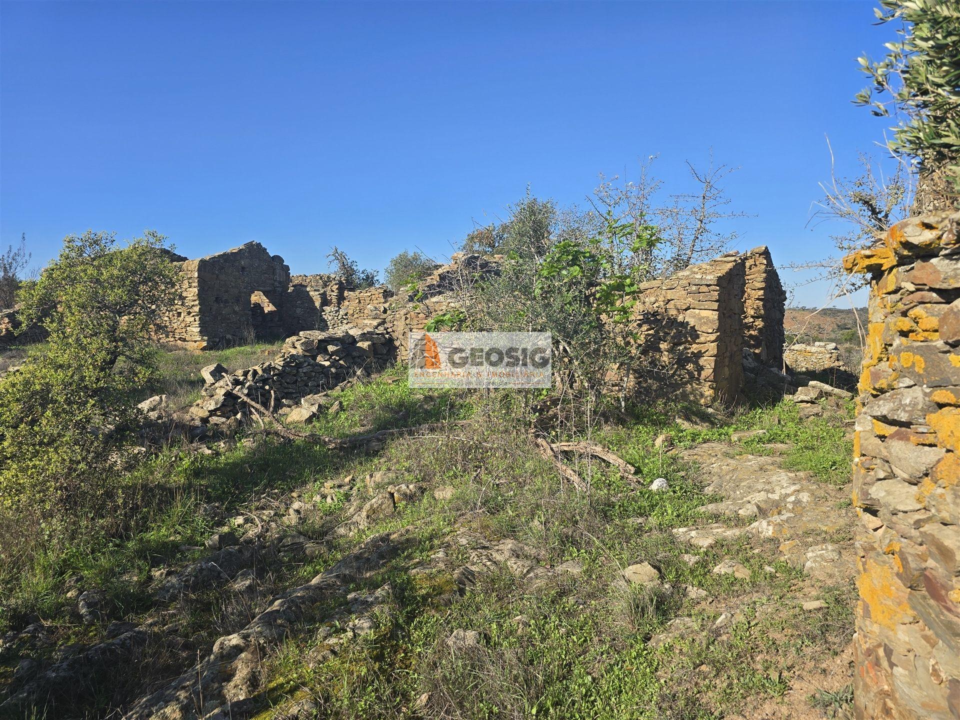 Quinta T2 Venda em Santa Clara-a-Nova e Gomes Aires,Almodôvar