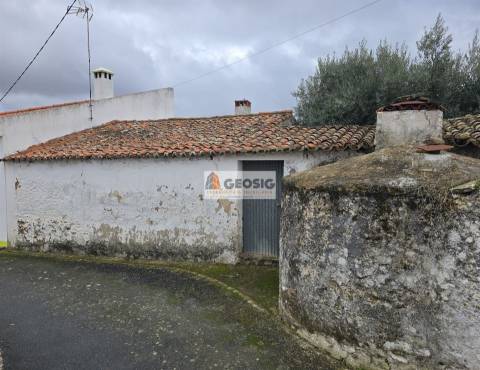 Moradia Geminada T1+2 Venda em Castro Verde e Casével,Castro Verde