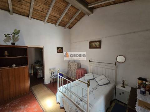 Moradia Geminada T1+1 Venda em Almodôvar e Graça dos Padrões,Almodôvar