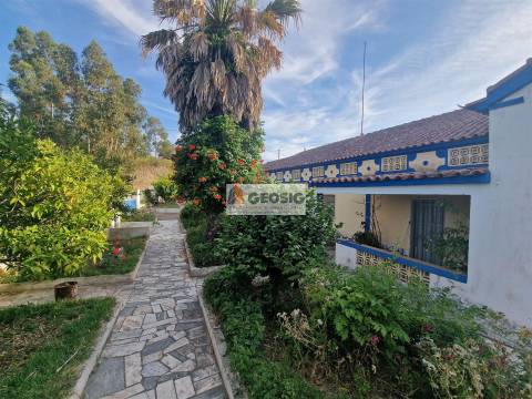 Moradia Isolada T4 Venda em São Barnabé,Almodôvar