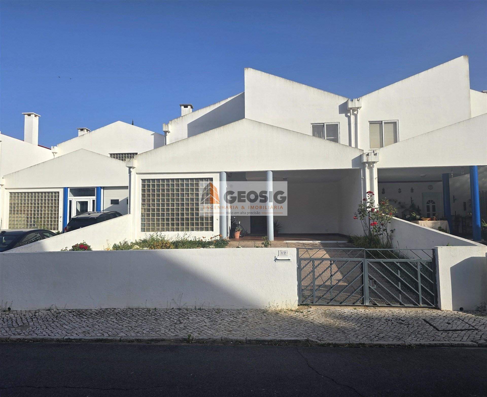 Moradia Geminada T4 Venda em Almodôvar e Graça dos Padrões,Almodôvar