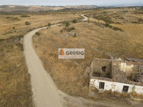 Quinta T3 Venda em Santa Clara-a-Nova e Gomes Aires,Almodôvar