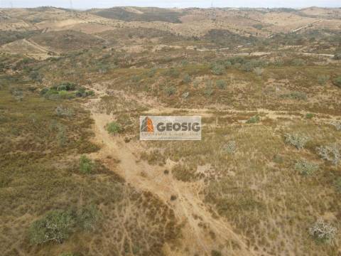 Quinta T3 Venda em Santa Clara-a-Nova e Gomes Aires,Almodôvar