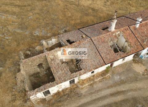 Quinta T3 Venda em Santa Clara-a-Nova e Gomes Aires,Almodôvar