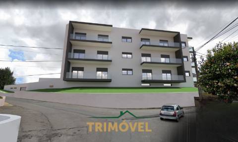 Apartamento T2, em Nogueira do Cravo
