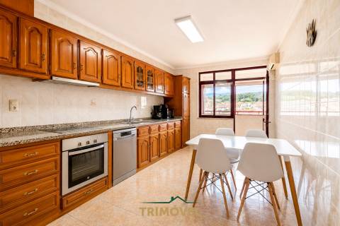 Apartamento T3+1 em Fajões, Oliveira de Azeméis.