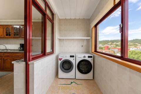 Apartamento T3+1 em Fajões, Oliveira de Azeméis.